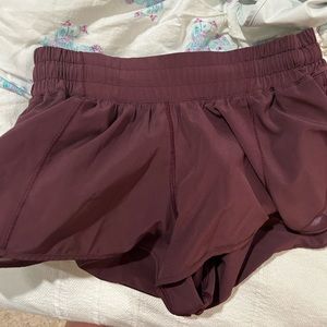 Lululemon hotty hot shorts 2.5 in